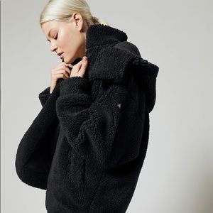 Alo Yoga Norte Sherpa Jacket
